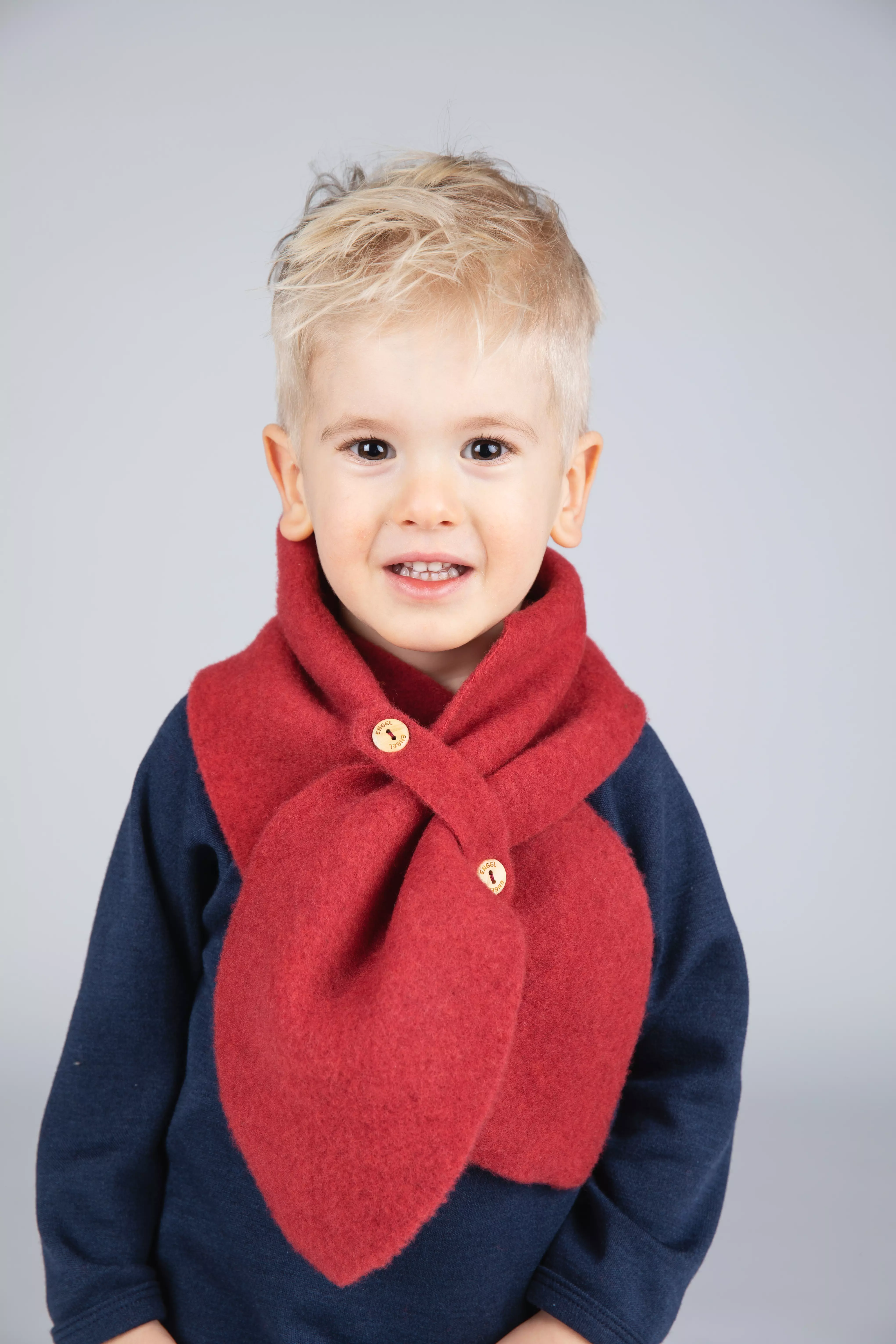 Scarf kids, IVN BEST